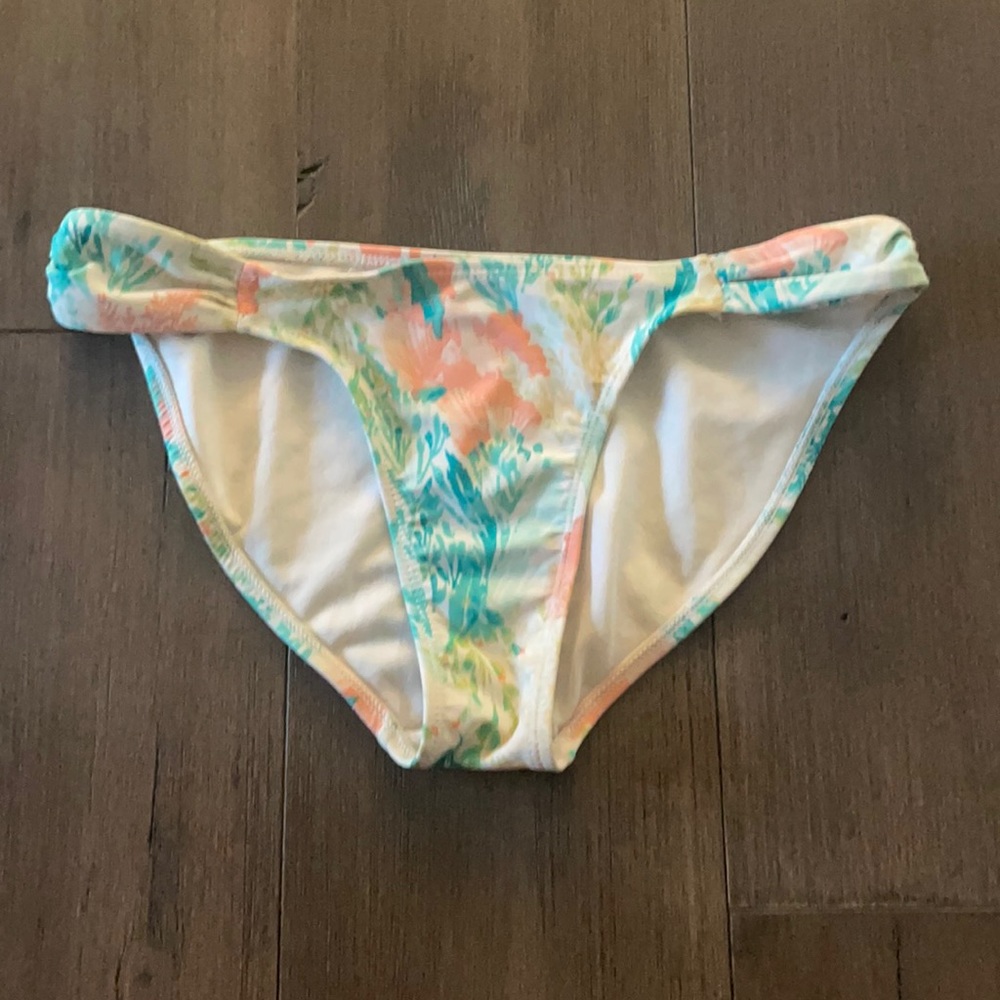 Pattern Women’s Swimsuit Bottoms XS